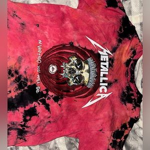 Medium sized, Metallica red and black tie-dyed short sleeve shirt